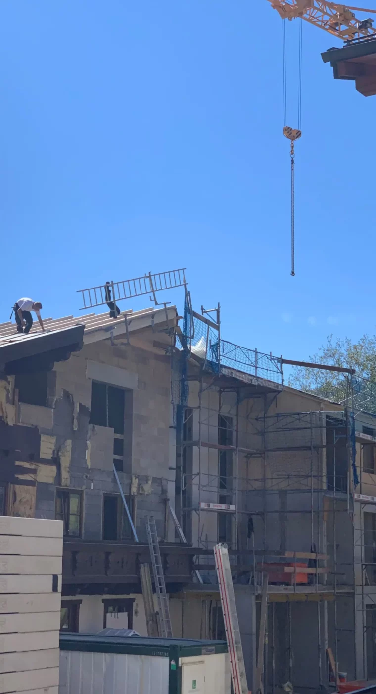 Construction site at Hofgut Wagrain - expansion of modern vacation apartments in Alpine style.