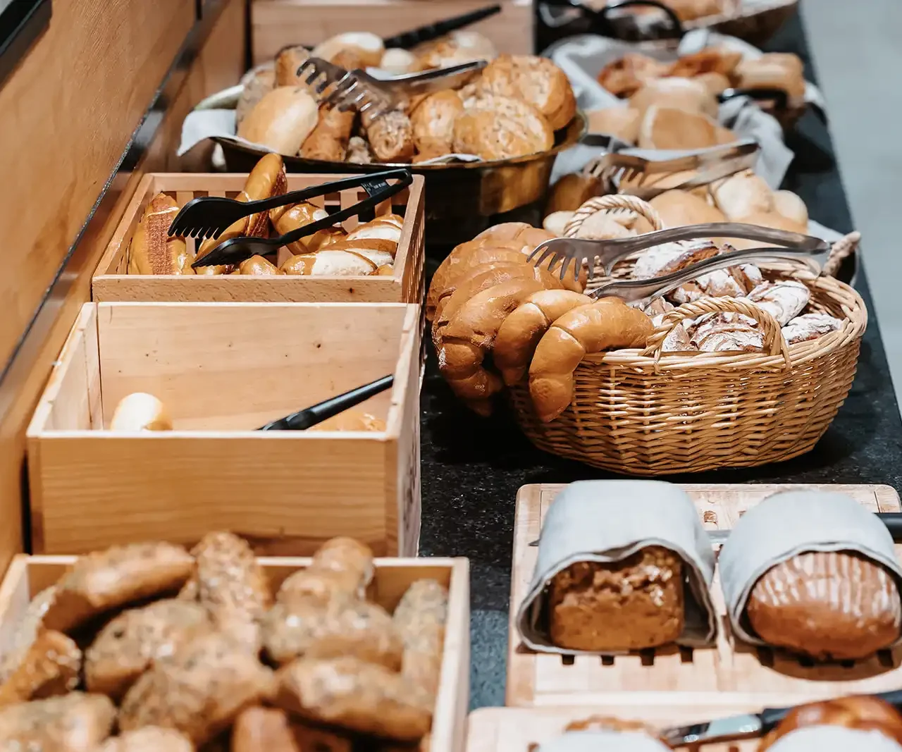 Frisches Brot aus dem Brötchenshop vom Hofgut Wagrain.