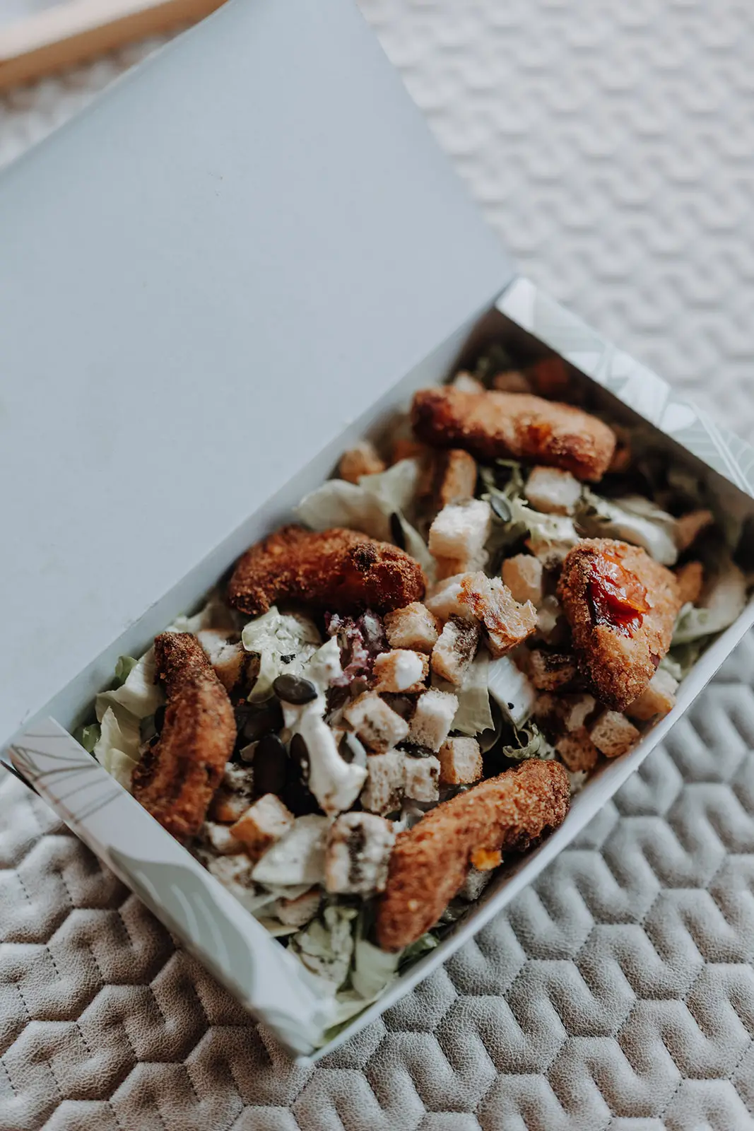 Danie na wynos z Hofgut Wagrain – elastyczne wyżywienie w apartamencie na relaksujące rodzinne wakacje